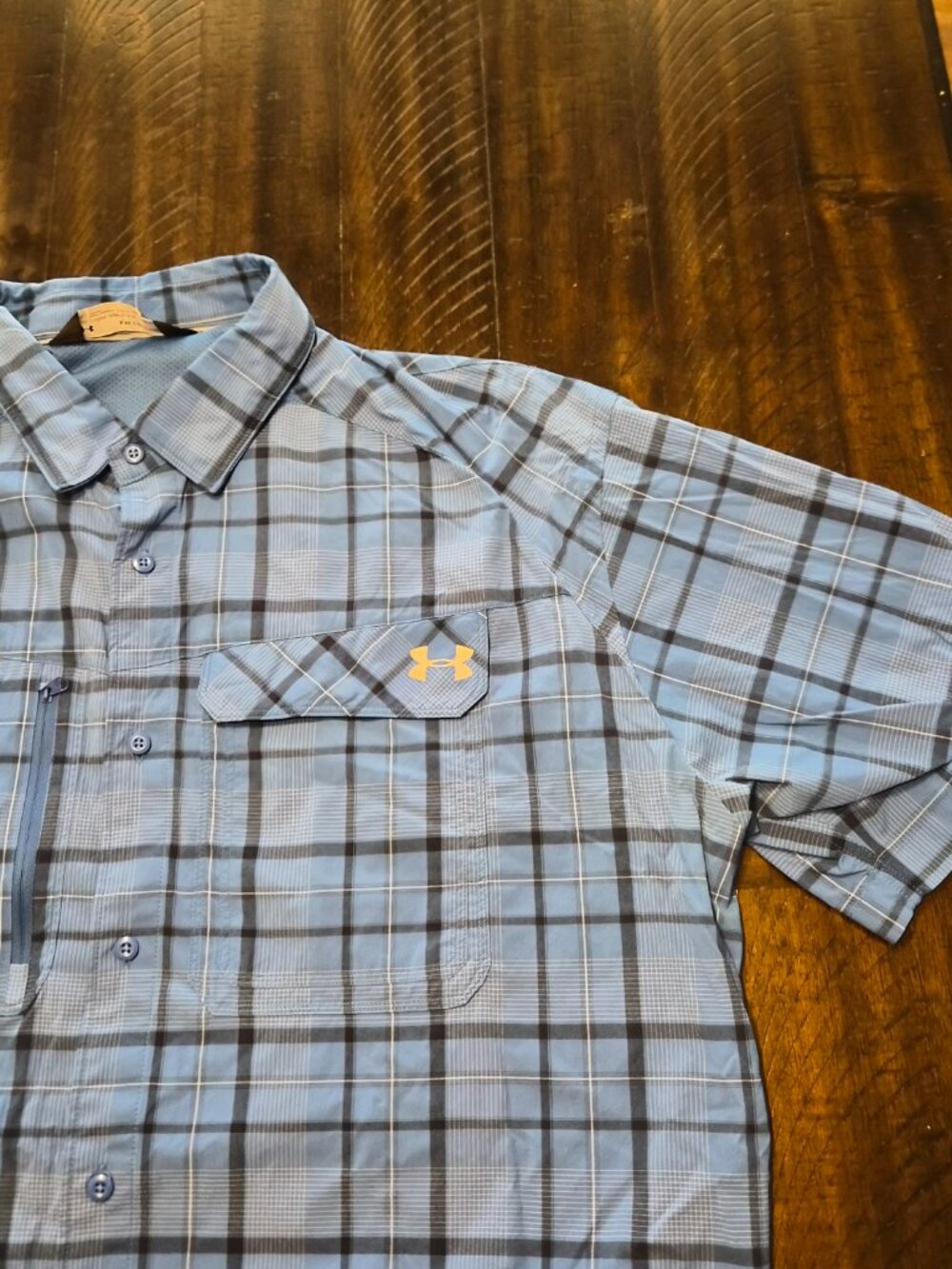 Under Armour Fishing Shirt Men's Size XXL Blue Plaid Vented Short Sleeve H109